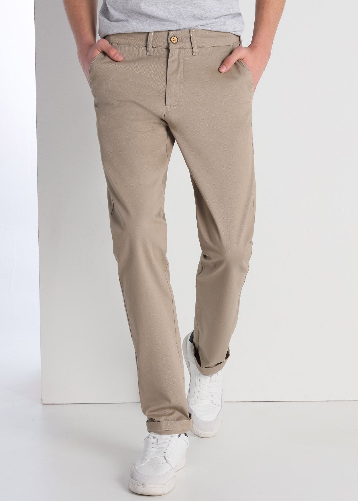 8001-Brave Pantalon Chino Caja Media Regular 185