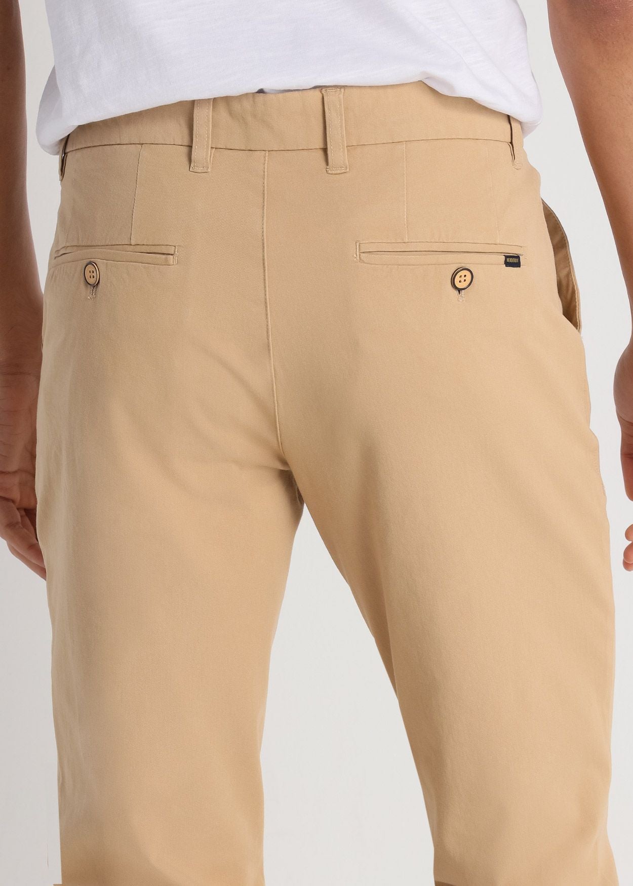 8001 Slim-Luxe Pantalon Chino Caja Media Slim 282