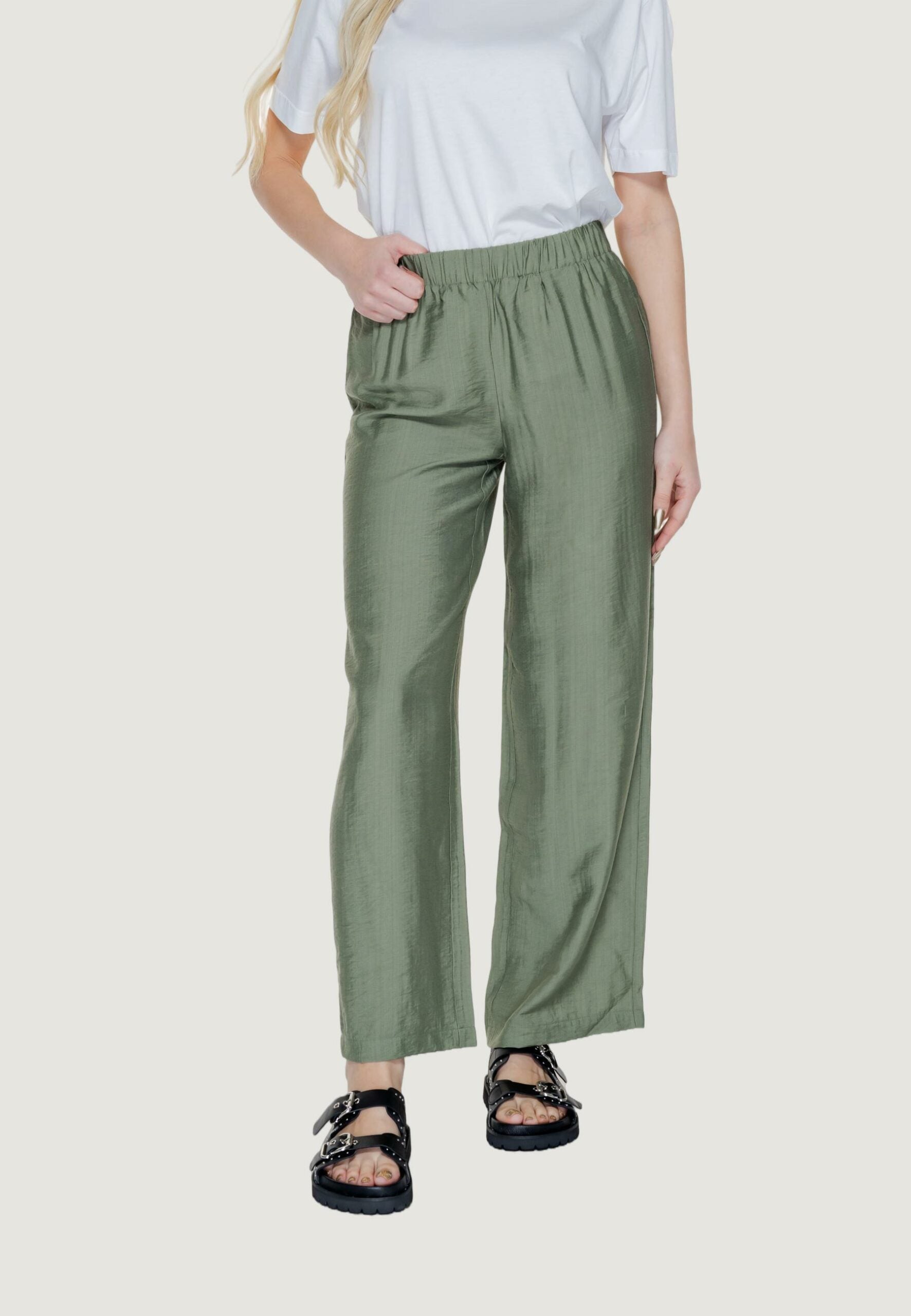 Pantalón 15319204 de Only Onlzabbi Paula Hw Pant Life  Wvn Deep Lichen Green