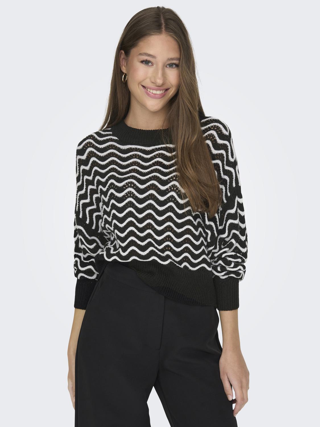 Jdyrita L/S Short Struc Pull Knt Noos 15284280 Black W CLOUD DANCER ZIG ZAG PATTERN